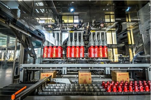 入选全球「灯塔工厂」，青岛啤酒做对了什么？